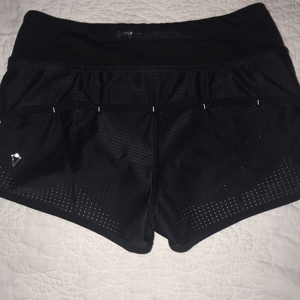 Ivivva for Girls Black mesh speedy shorts